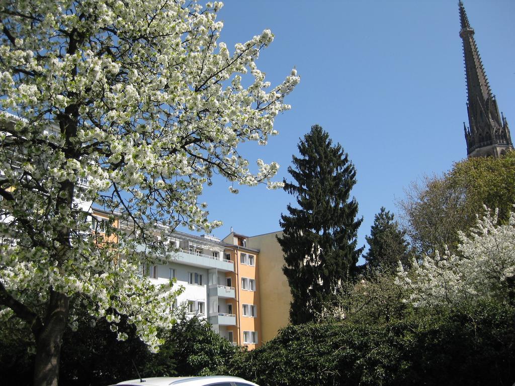 Dom Hotel Linz Exteriör bild